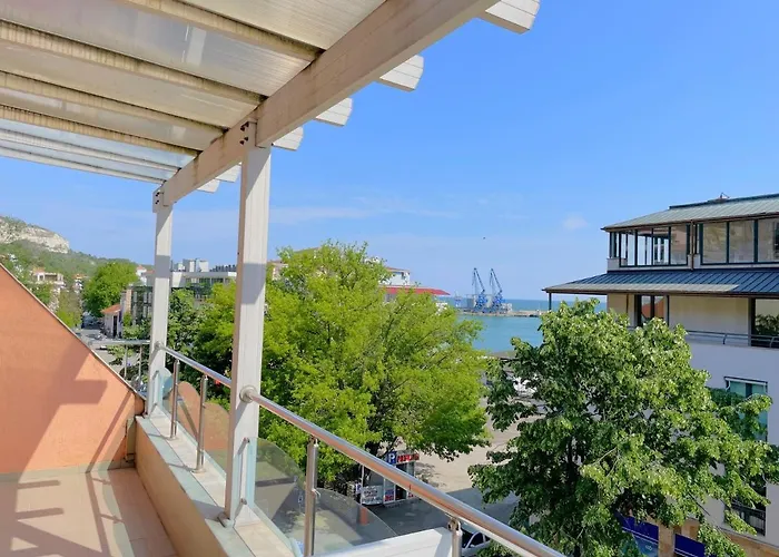 Family Morska Zvezda Hotel 2*